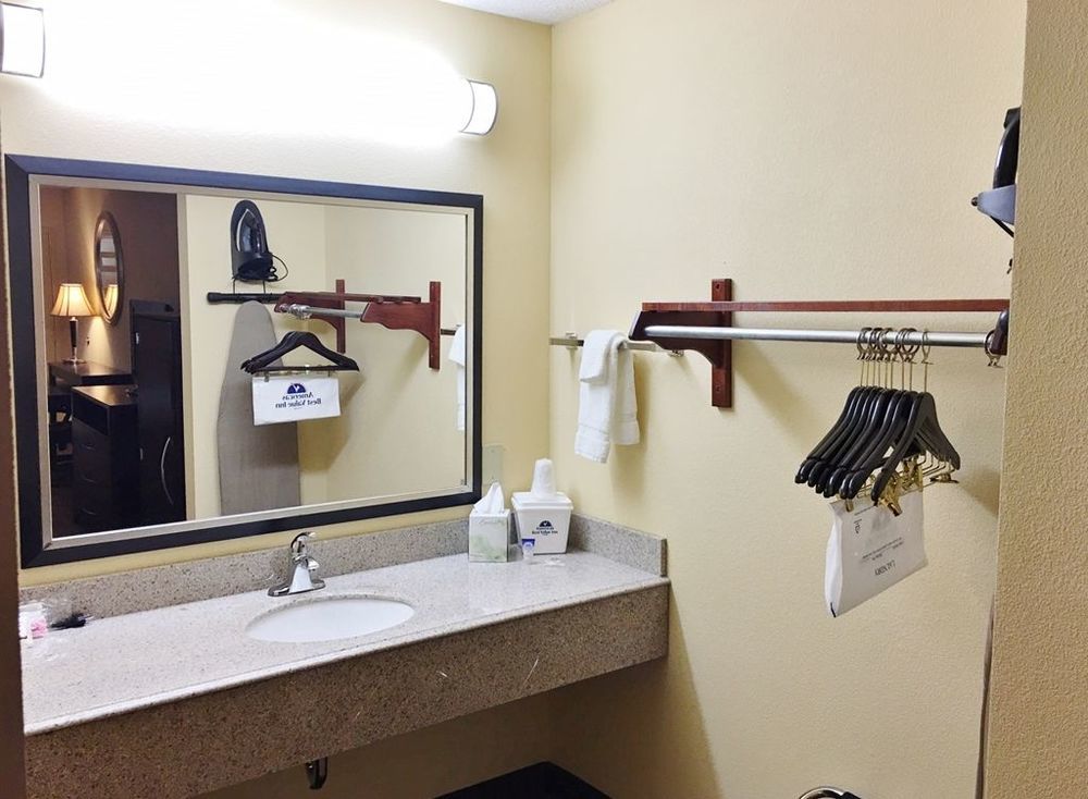 Americas Best Value Inn Tupelo Barnes Crossing Quarto foto
