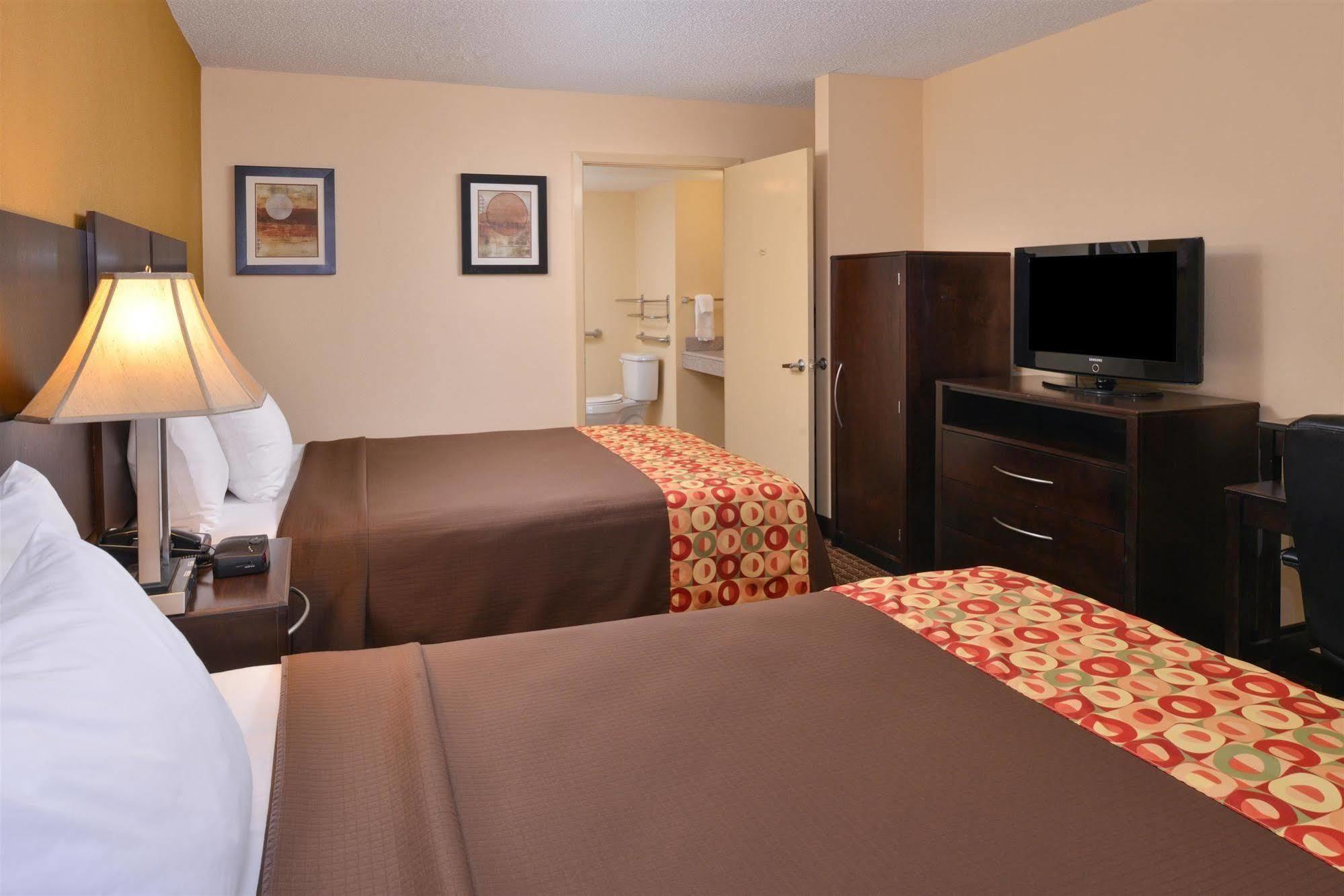 Americas Best Value Inn Tupelo Barnes Crossing Exterior foto